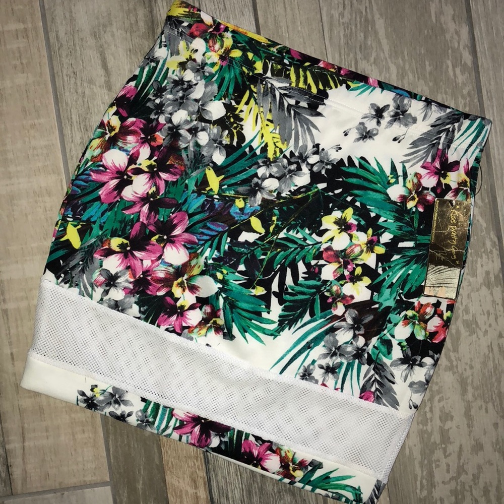 🆕🤎❤️‍🔥NICKI MINAJ STRETCH SKIRT